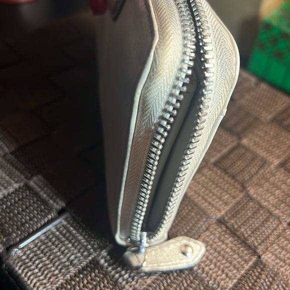 COACH CREAM PEWTER LONG WALLET PREOWNED - Picture 8 of 14